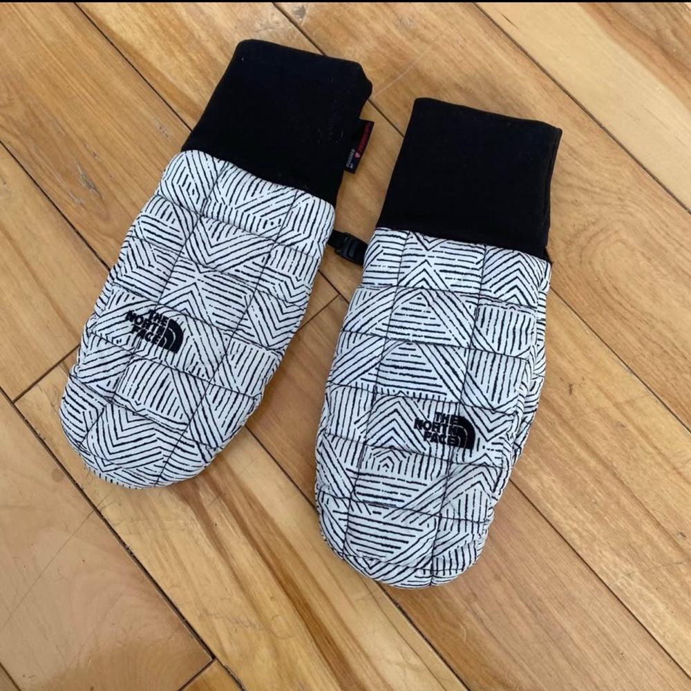 The North Face Black and White Geometric Mittens